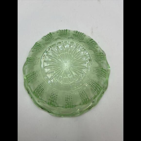 Small Green Uranium Glass Candy Dish Bowl Antique Anchor Hocking 1930s - Picture 3 of 5